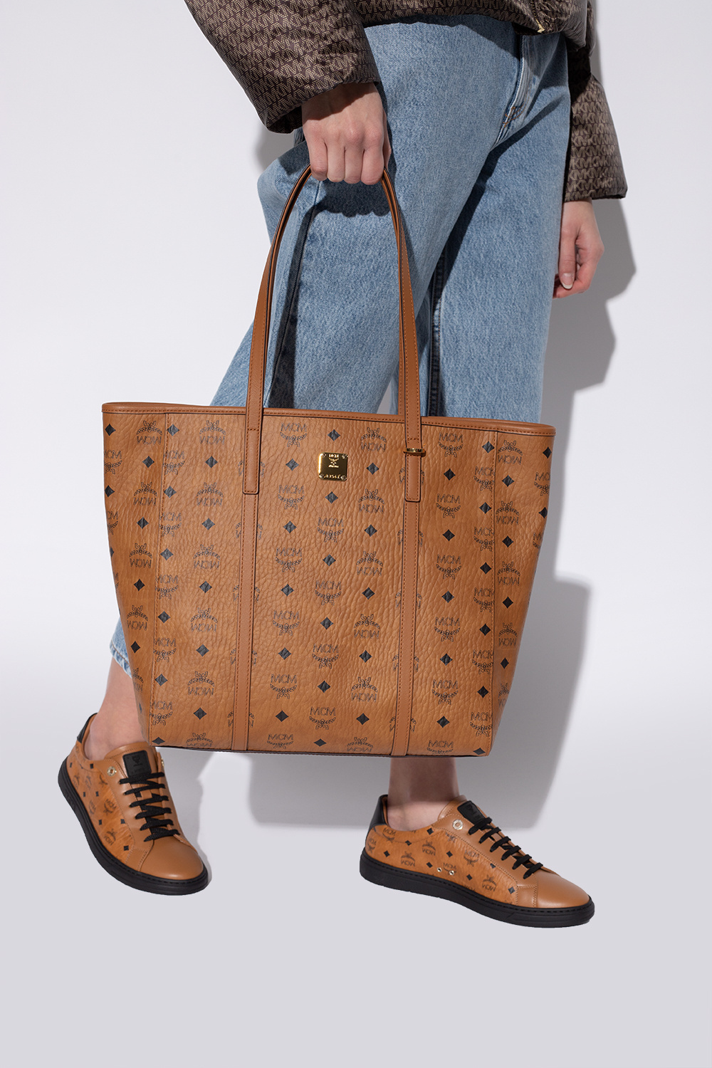 Toni shopper discount mcm